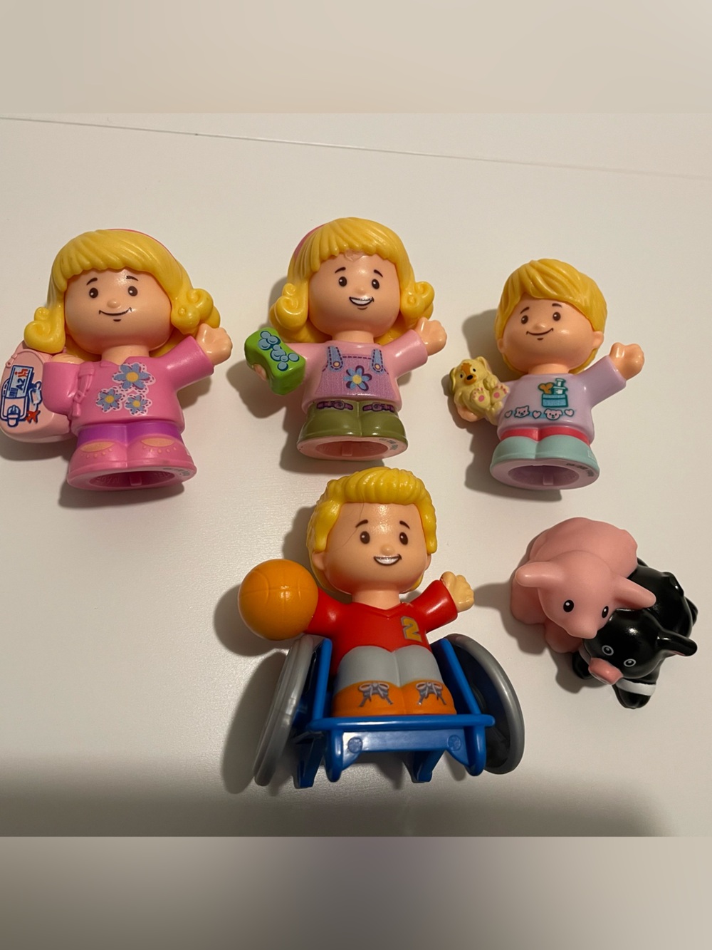 Fisher Price Brand Little People Family Figures Lot of 5 Bundle Set
